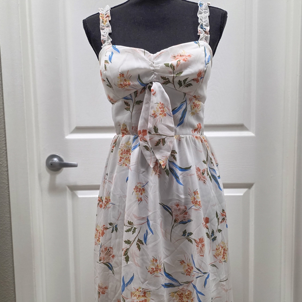 Lily Rose White Floral Sleeveless Sundress Sweetheart Neckline